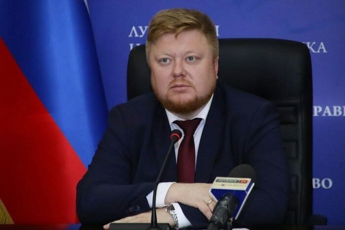 В вузах Луганской Народной Республики, стартовала приемная кампания, сообщил министр образования и науки ЛНР Иван Кусов