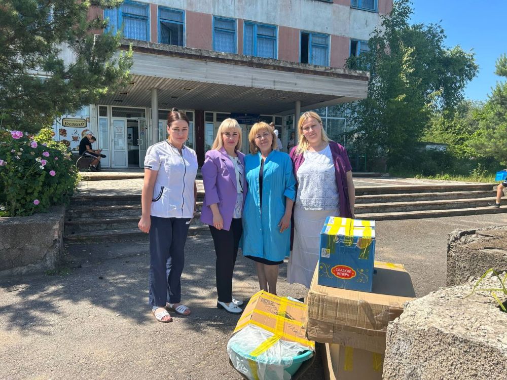 Уполномоченный по правам ребенка в Луганской Народной Республике Инна Швенк с рабочим визитом посетила город Алчевск