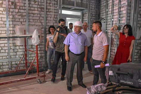 Первый зампред Правительства ЛНР проинспектировал ход восстановления отделений МФЦ