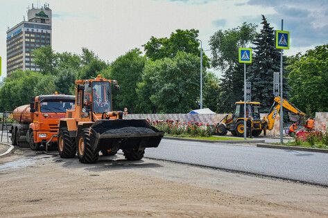 Строители из Москвы завершат ремонт ряда улиц в Луганске к сентябрю