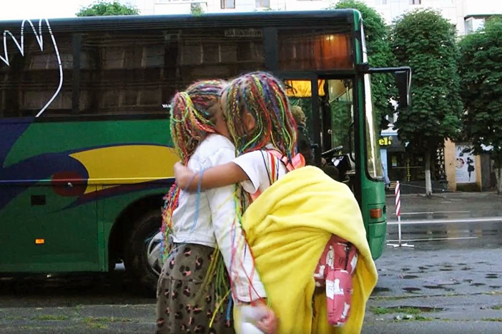 Первая группа отдыхающих семей участников СВО и жителей прифронтовых территорий ЛНР вернулась с отдыха в Крыму