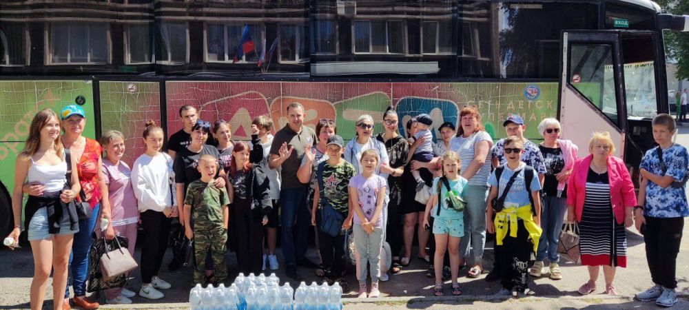 Андрей Губарев: НОВЫЙ ЗАЕЗД. Начался третий заезд для оздоровления детей, отцы которых погибли при защите нашей Родины. Ребята из прифронтовых городов Кировска и Стаханова поедут в Анапу