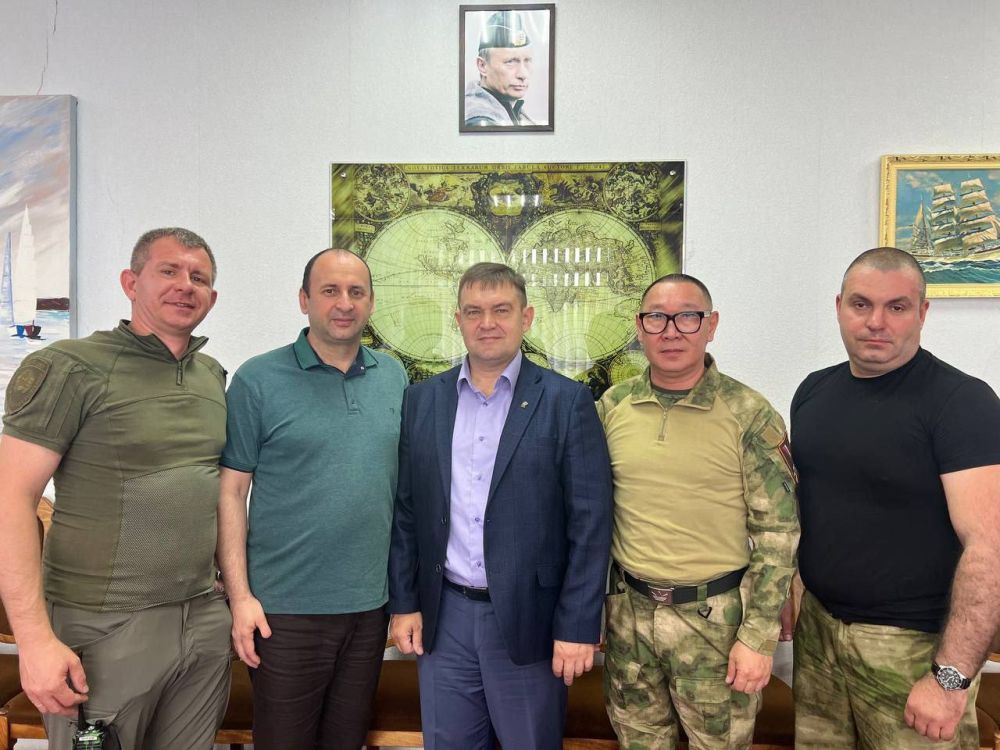 Игорь Рябушкин: Принял участие во встрече с представителями Народного фронта и парка «Патриот медиа»: обсудили вопросы сотрудничества в информационной сфере