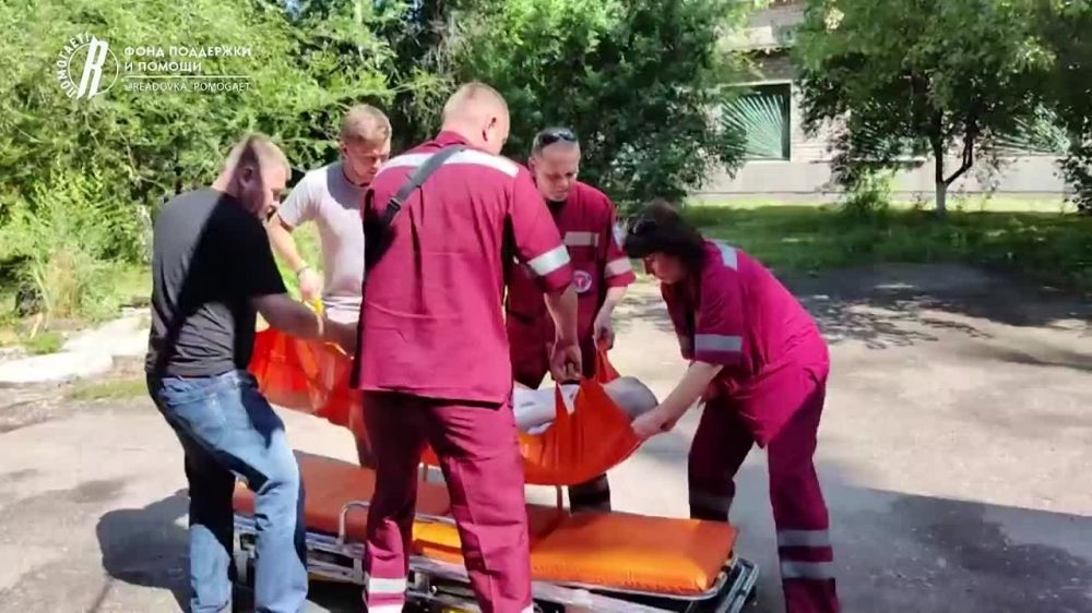 У Эльдара из Лисичанска, которому еще в раннем детстве диагностирована инвалидность, появился шанс встать на ноги — Фонд «Ридовка Помогает!» доставил его до калужской клинической облбольницы, где он будет проходить лечение