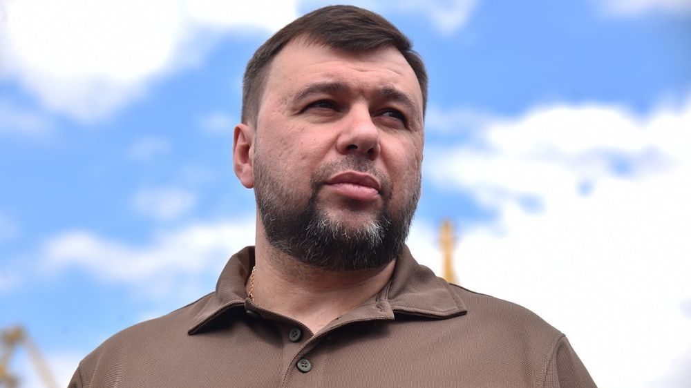 Денис Пушилин поздравил жителей ЛНР с первой годовщиной освобождения