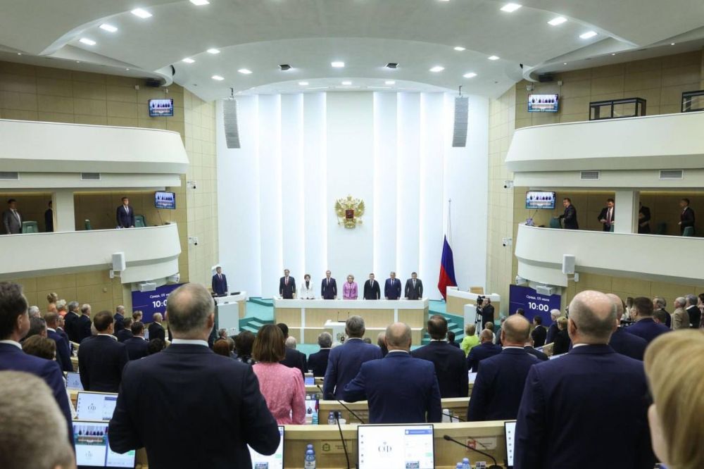 Дарья Лантратова: Сегодня на пленарном заседании Совета Федерации доложила о выездном совещании Комитета по социальной политике, который мы провели в Луганске