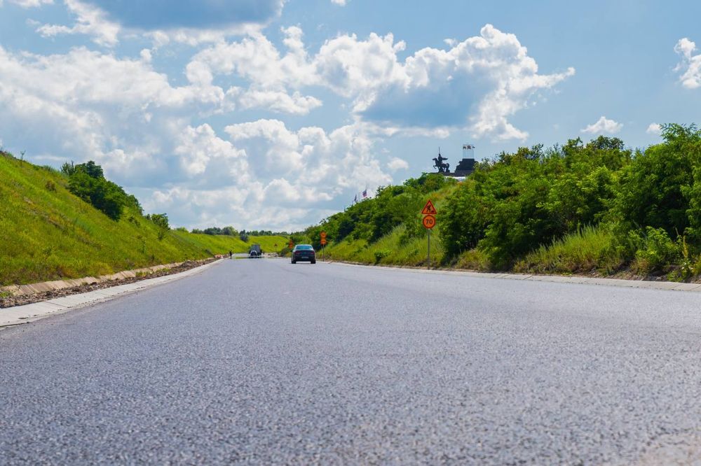 ����� 180 �� ����� � 14 ������������� ���������� ����� ������������� �� ����� ���� � ���