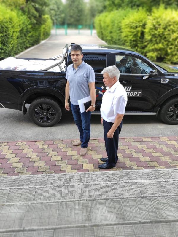 Фонд "Наш спорт" передал Луганскому высшему училищу физической культуры современные компьютеры