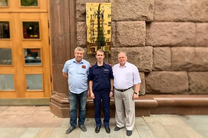 ���������� �������� ������������� �������� ������ � ��������� ��������������� ����������� ����� ��������� ���� ��������� ���������� � ��������������, �������� �����-������ ��������