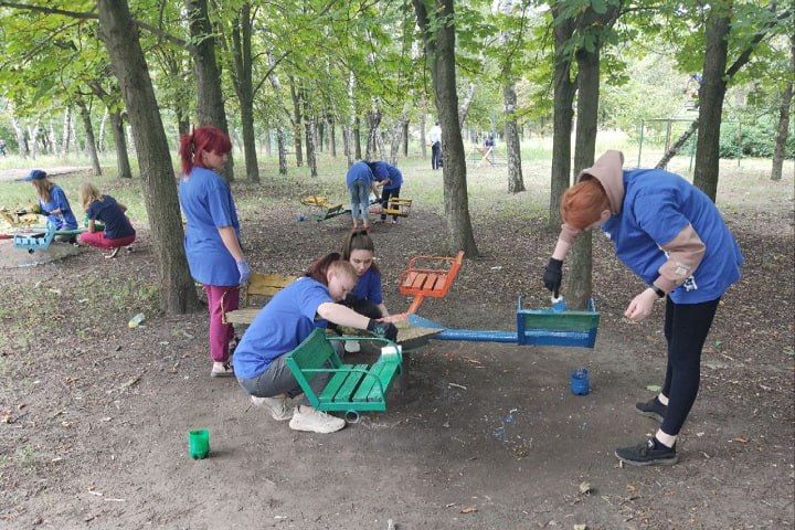 В Первомайске благоустроили детскую площадку в центральном парке имени Чихаева