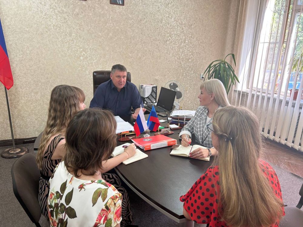 Инна Швенк: 14 июля 2023 года Уполномоченным по правам ребенка в Луганской Народной Республике Инной Швенк проведен выездной личный прием граждан в Марковском районе Луганской Народной Республики