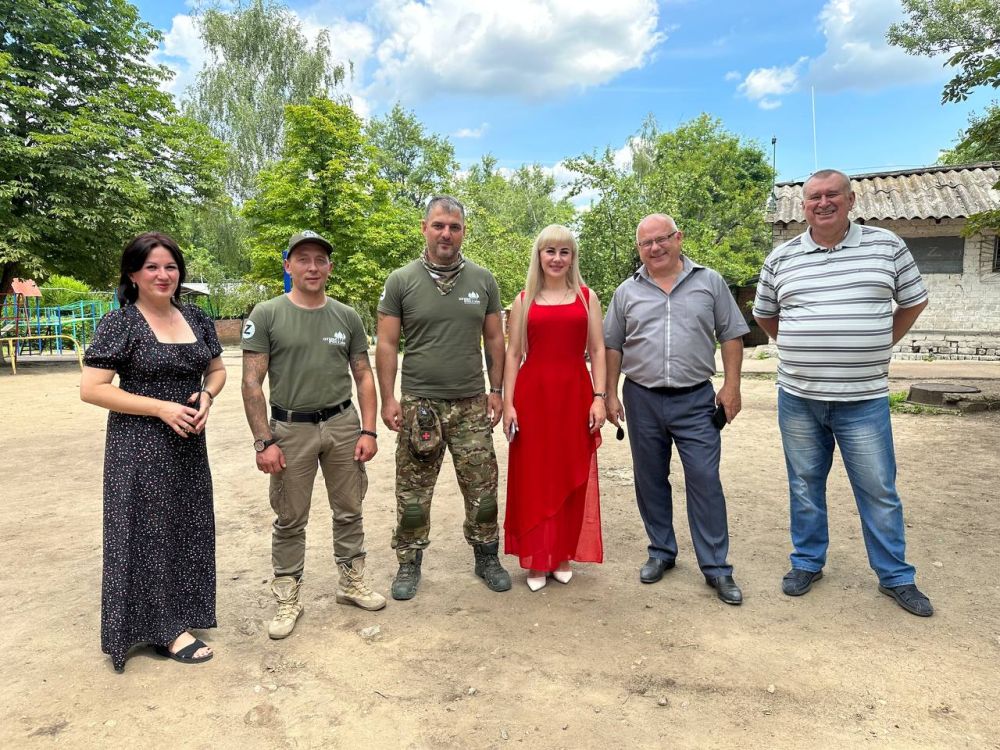 18.07.2023 Уполномоченный по правам ребенка в Луганской Народной Республике Инна Швенк и представители Всероссийского...