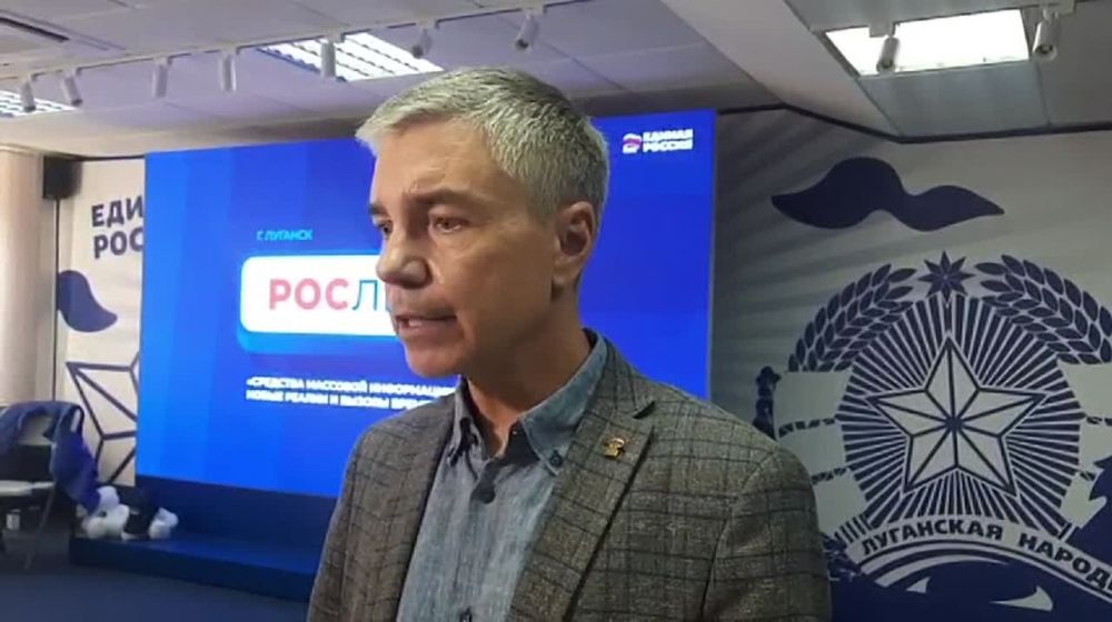 Виктор Водолацкий: Сегодня находясь в штабе общественной поддержки в городе Луганске, вместе с Секретарем Луганского...