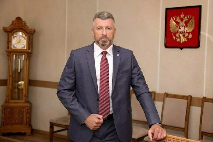 ЛНР. Луганск и Москва планируют продлить программу сотрудничества на пять лет «На следующий год эта программа будет продолжаться, изначально она была рассчитана на три года, сейчас мы рассматриваем вопрос о продлении ее на пять лет»