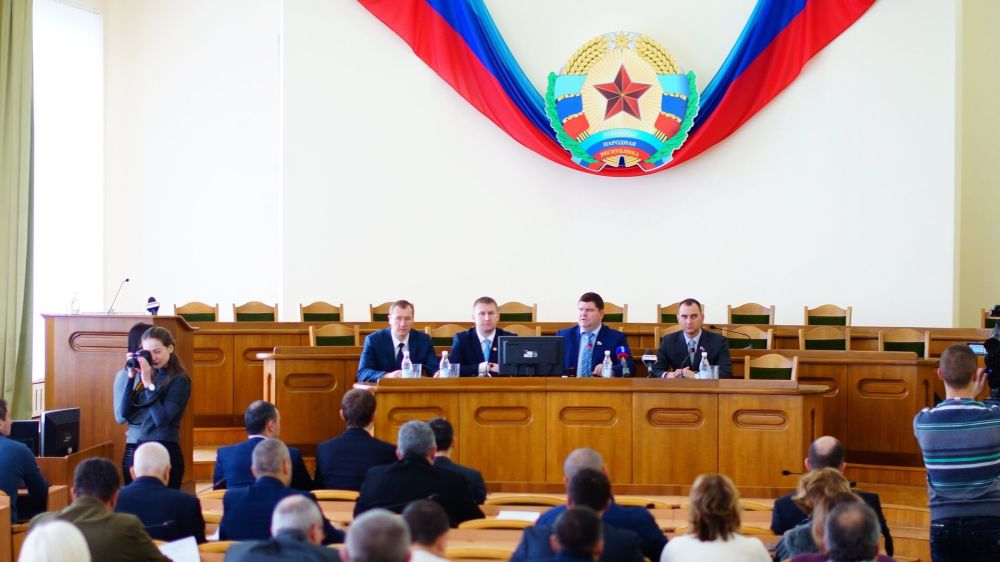 Главу ЛНР будут выбирать через Народный совет