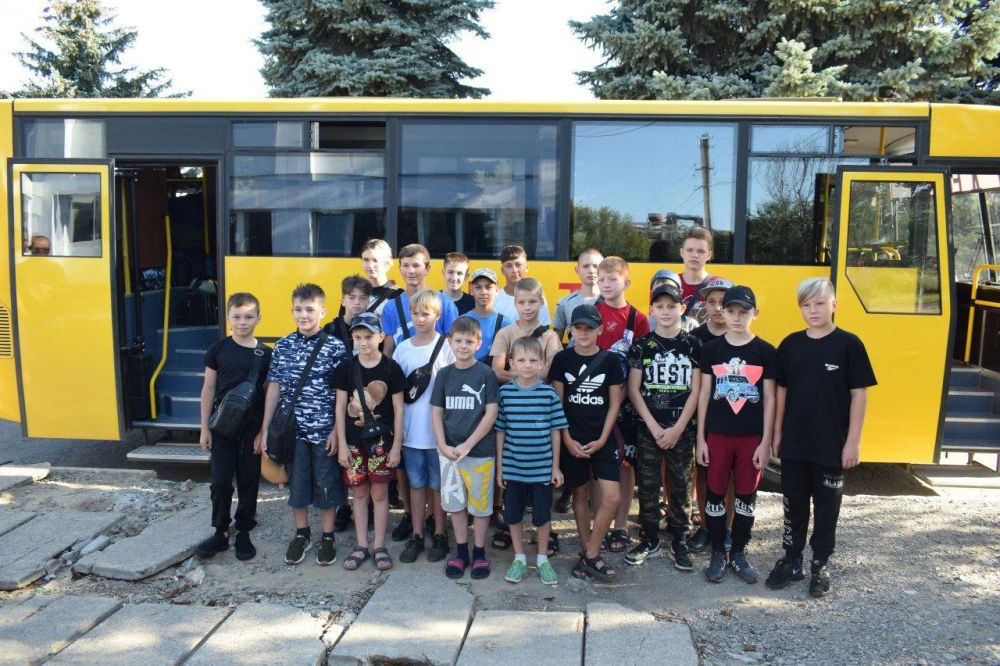 Юные спортсмены из ЛНР отправились в Алушту на сборы