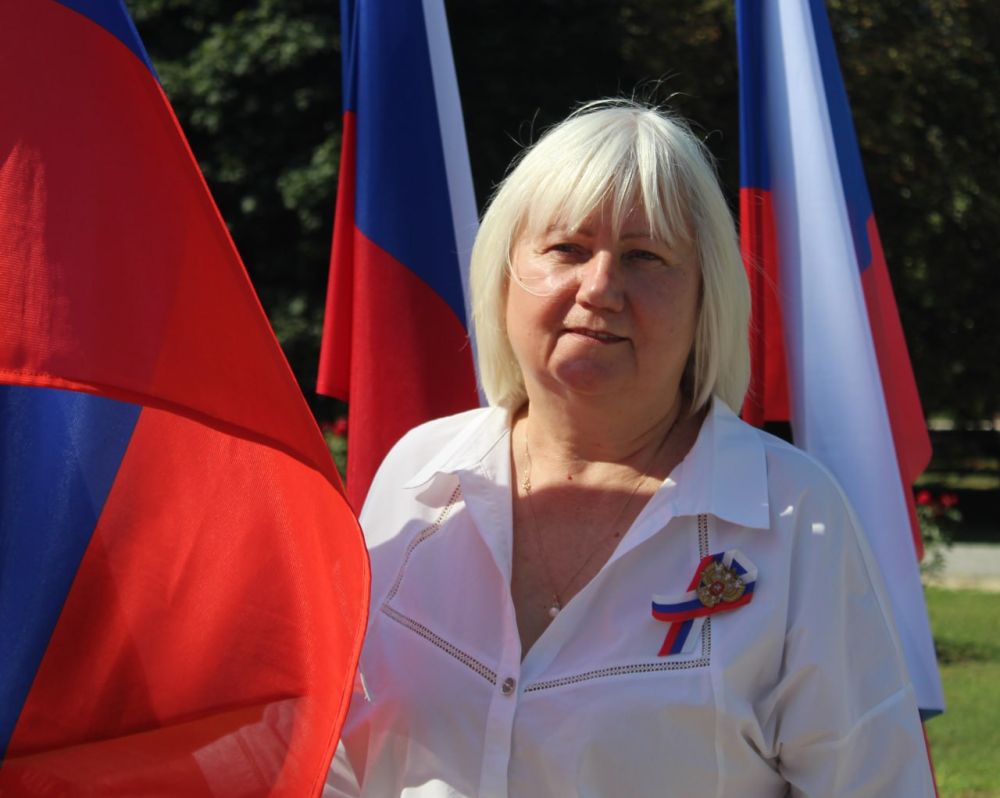 Светлана Гизай: Поздравляю с одним из самых значимых государственных праздников – Днём государственного флага Российской Федерации!