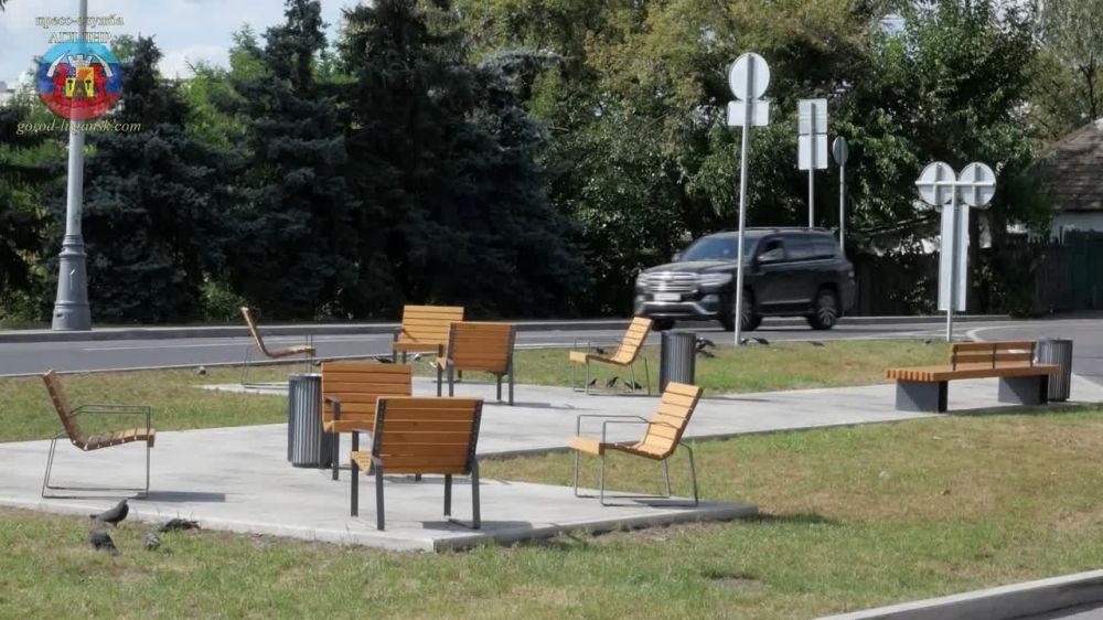 Манолис Пилавов наградил почетным знаком руководителя ГБУ «Автомобильные дороги»