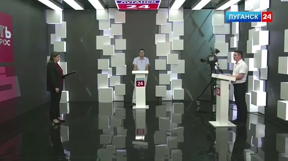 Депутат Народного Совета ЛНР Максим Уваров в эфире проекта «Есть Vопрос» на телеканале «Луганск 24» высказал свое предположение относительно сегодняшнего налета беспилотников на ряд Российских городов