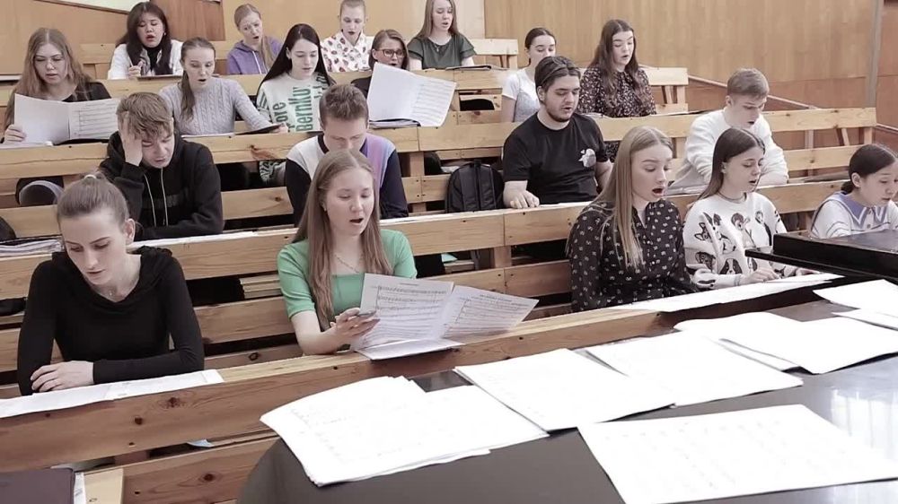 ����������� �����������-����������� ����������, ����������� 80-����� � ������� ������������ ��������, ����� 160 �������...