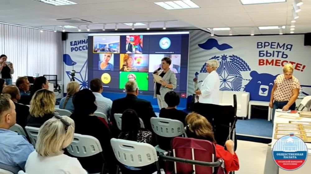 Встреча добрых друзей: ООИ "Путь добра" наградила медалями и благодарностями своих партнров