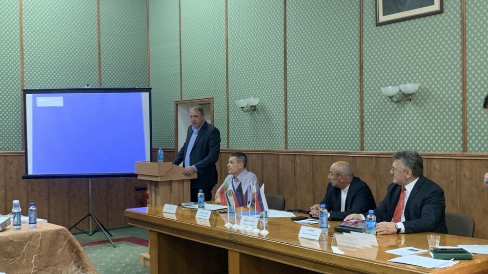 � ���� �������� ������-������������ ����������� ���������� �������� ���������� ���� � ������������ � ����� �������� ��� ������