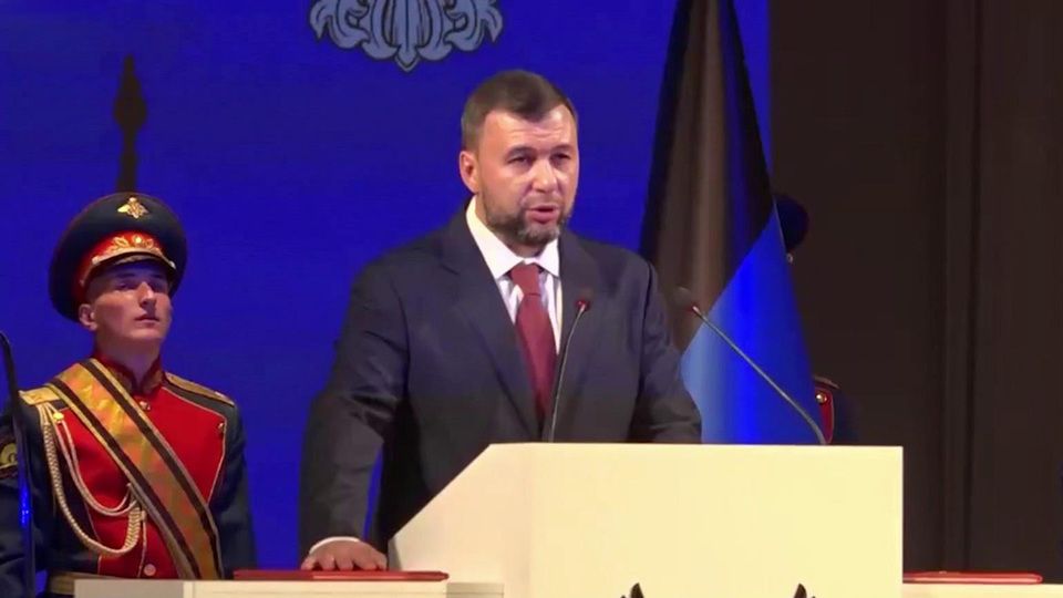 Руководители еще двух новых регионов, ДНР и ЛНР, официально вступили в должность