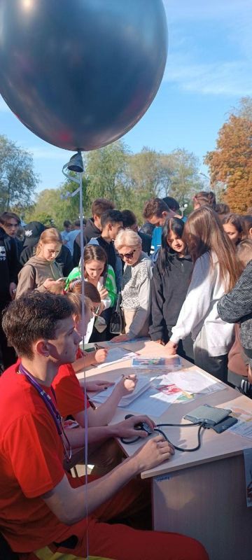 ������������� ����� �10 000 ����� � ����� ������� ������ � ��������