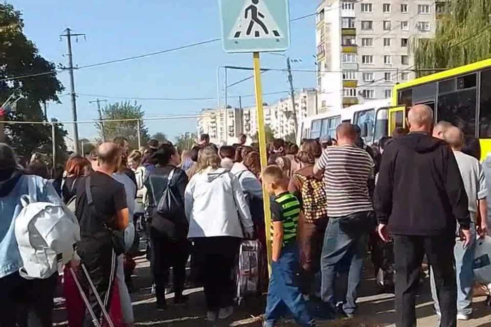 ����� 100 ����� �� ���������� ����������� �� ������������ � ���������