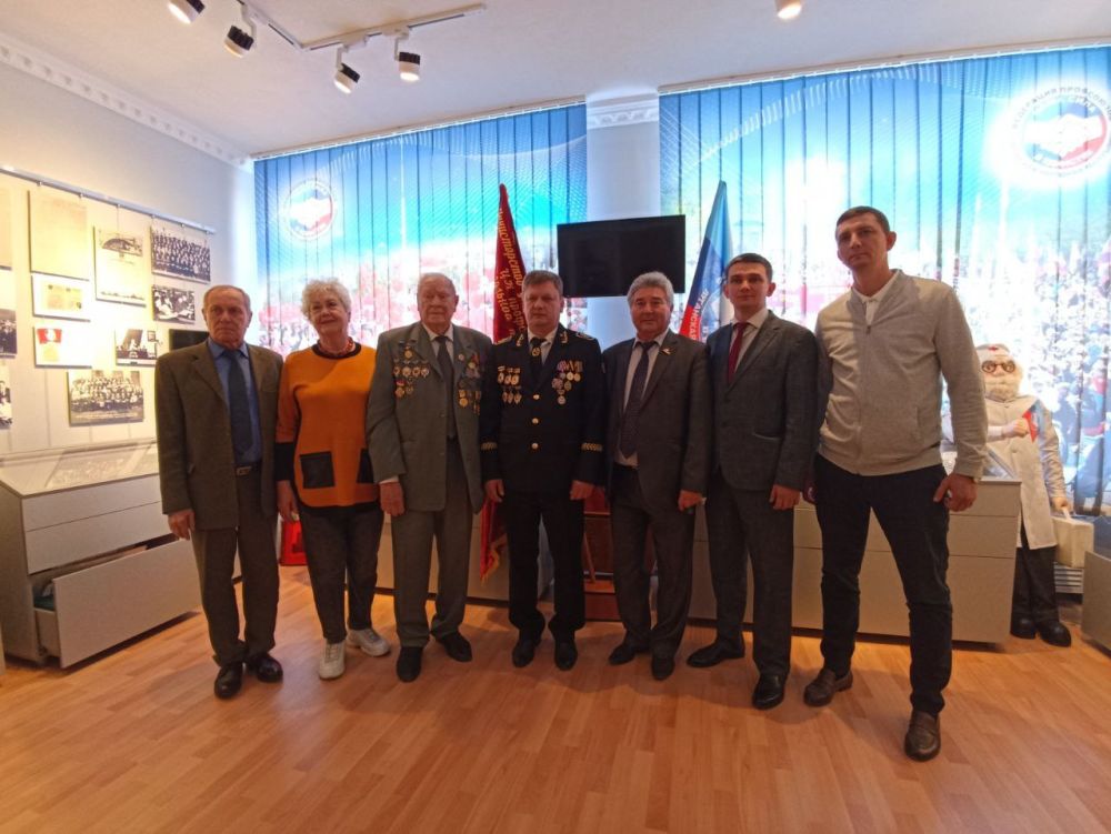 300 ��� ����� � ������ ��������� ��� ��������� �����