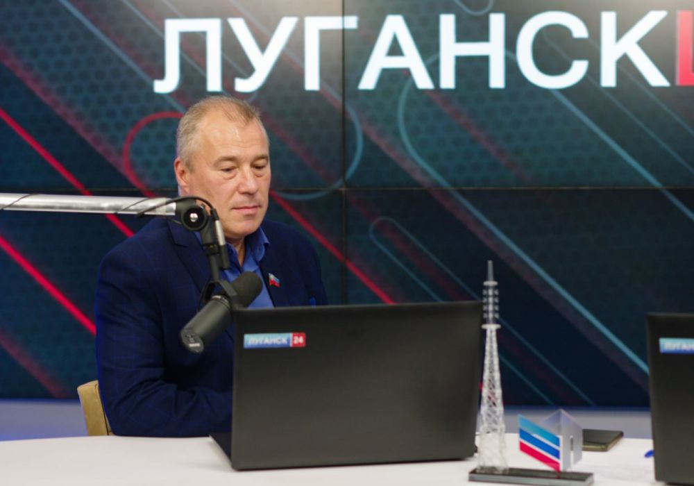Депутат Народного Совета ЛНР Юрий Юров в эфире проекта «Луганск LIVE» на телеканале «Луганск 24» рассказал о необходимости взвешенного подхода к разрешению арабо-израильского конфликта