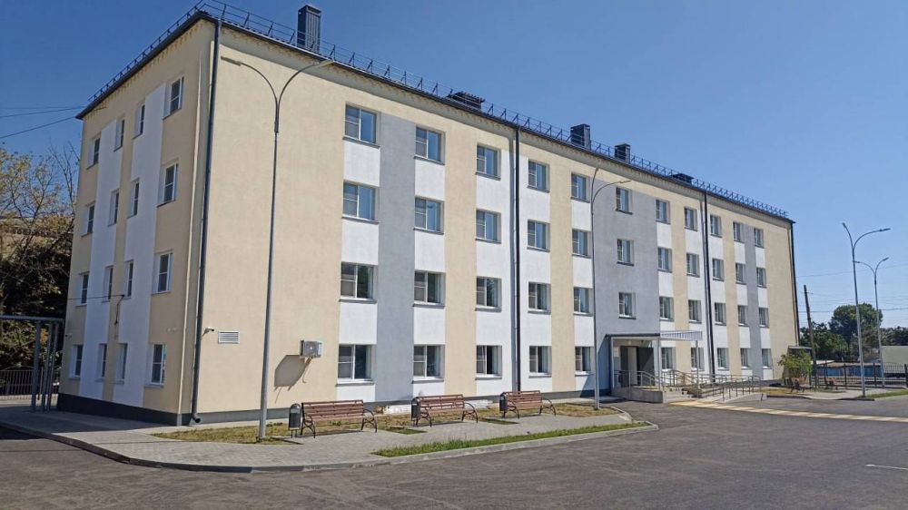 ������ ��������������� 4-������� ������ �������� ��������� ����������� � ���������� ���