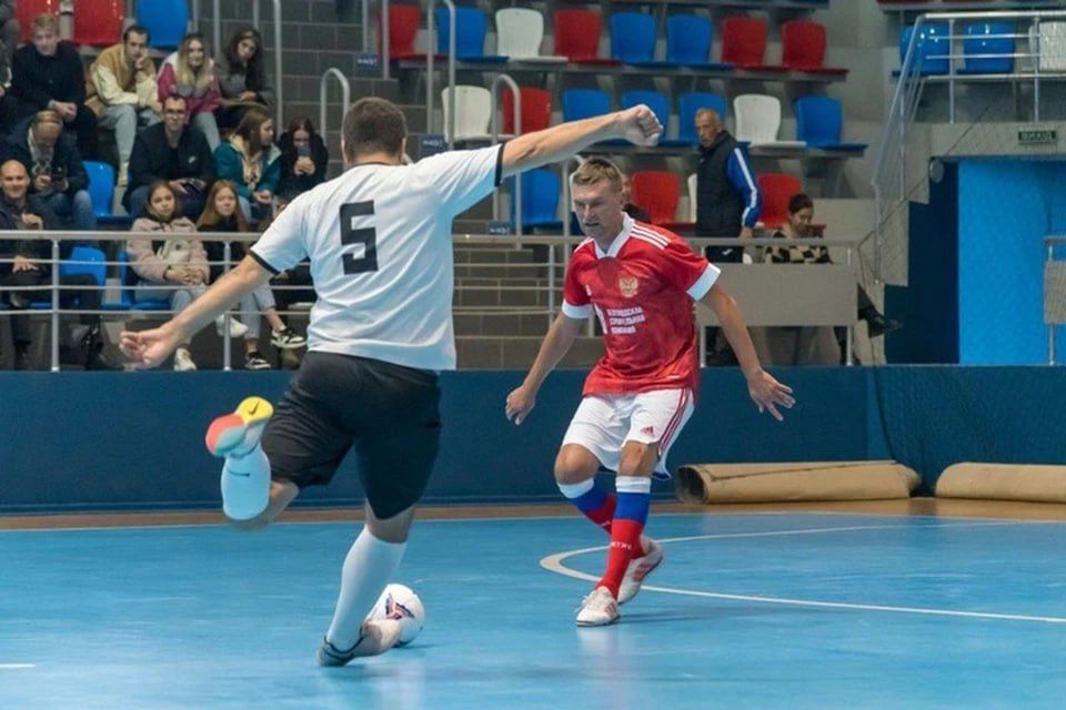 � 100-����� ���������� ������� � ��� ��������� ����-���� � �������� ������ ������� �������