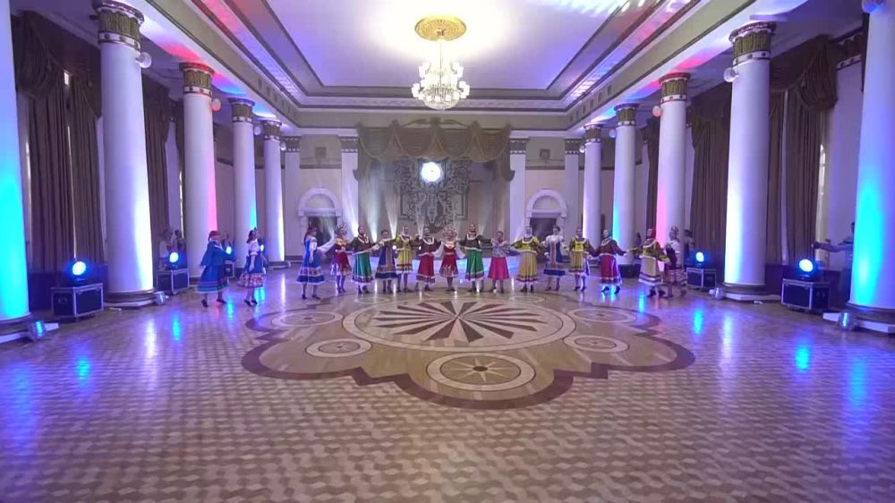 Леонид Пасечник: В День народного единства творческая молодежь Луганской Народной Республики приняла участие в акции «В кругу своих»