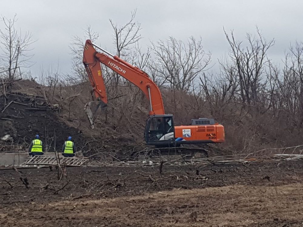 Специалисты ООО "Корпорация ДМ" приступили к работам по восстановлению путепровода через железнодорожные пути в...