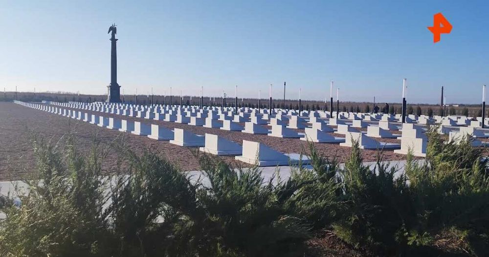 Мемориал "Незаживающая рана Донбасса" открыли в Луганске