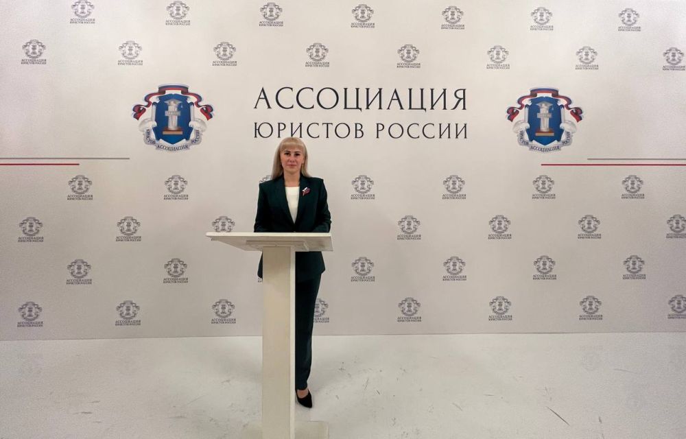 На торжественной церемонии награждения лауреатов премии «Юрист года» в Москве, отмечена за большой вклад в развитие правовой...