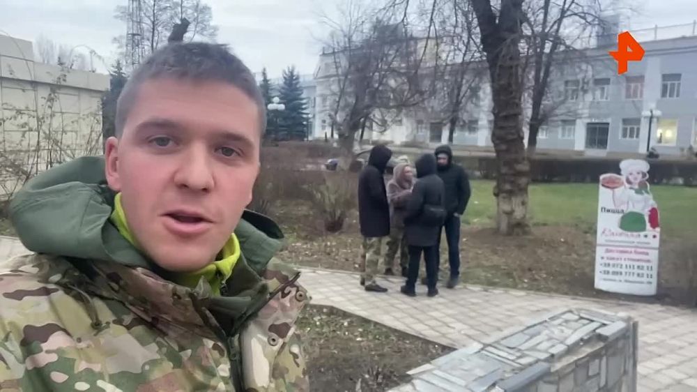 В центре Луганска загорелся автомобиль, пострадал один человек