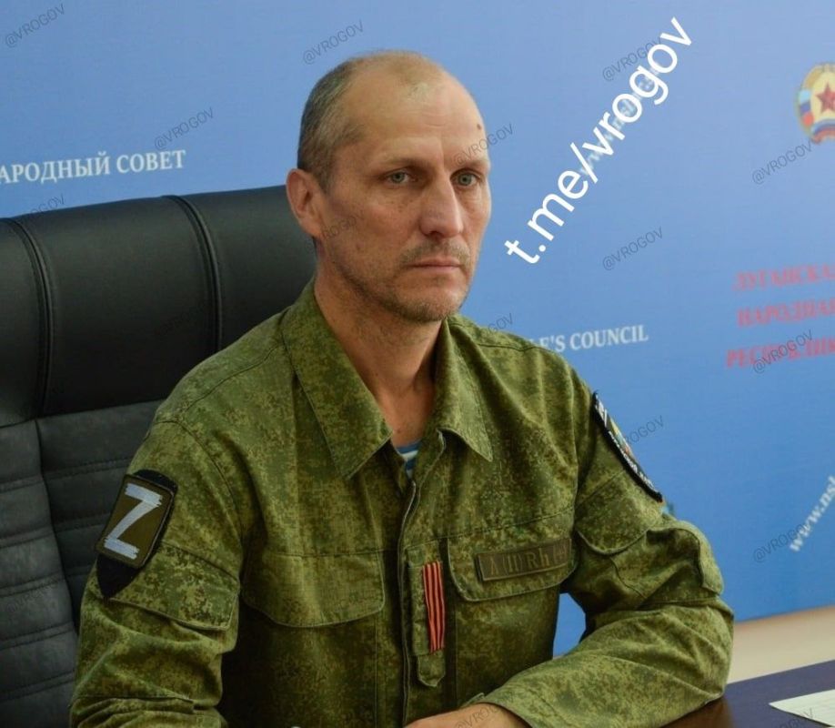 Владимир Рогов: В результате подрыва автомобиля у стадиона "Авангард" в Луганске погиб депутат Народного Совета ЛНР Олег Попов