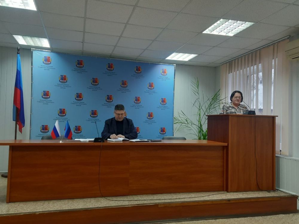 Отделение МФЦ Станично-Луганского района приняло порядка 21 тысячи заявлений