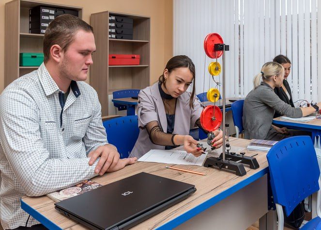 ЛНР. Современные лаборатории для практических занятий успешно функционируют на базе Луганского государственного педагогического университета