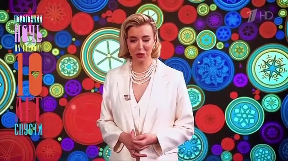 Юрий Подоляка: Да, согласен с Димой. Эта песня в новогоднем огоньке "на Первом" была одной из немногих отдушин..