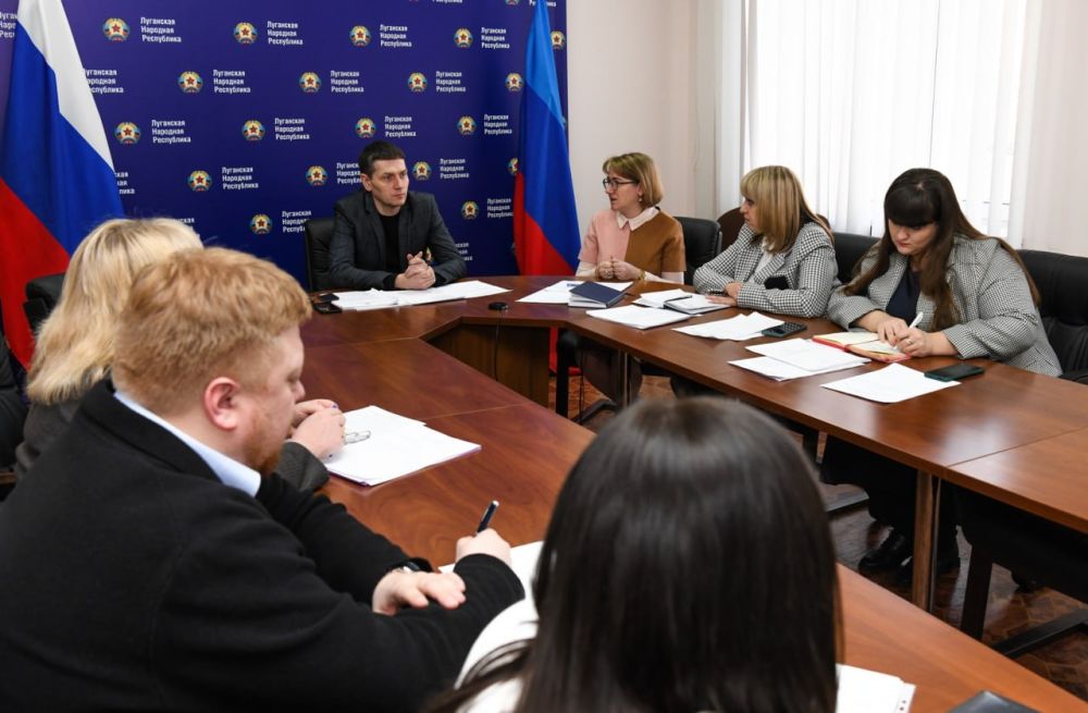 Организационный комитет республиканского конкурса проектов «Новая республика – руками молодежи» утвердил состав экспертного совета, который будет оценивать работы конкурсантов, сообщили в пресс-службе Администрации Главы ЛНР