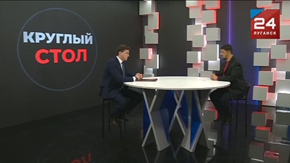 ©©©©© Министр сельского хозяйства и продовольствия ЛНР Евгений Сорокин в эфире программы «Круглый стол» на телеканале «Луганск 24» подвел итоги работы агропромышленного комплекса Республики в 2023 году, а также ответил на следующие вопросы: