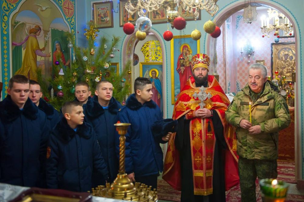 Администрация и личный состав Республиканского казачьего кадетского корпуса имени маршала авиации Александра Ефимова приняли участие в богослужении в честь святой великомученицы Татьяны