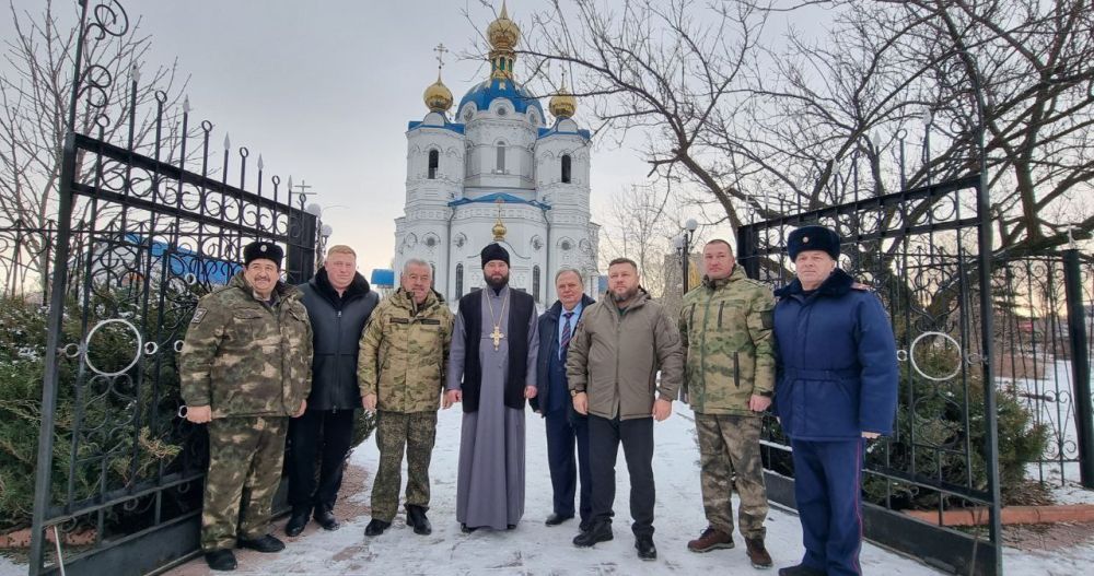 Виктор Водолацкий: Сегодня в День Российского студенчества и День памяти Святой мученицы Татианы в Храме Александра Невского в городе Луганске прошло праздничное Богослужение, в котором принял участие