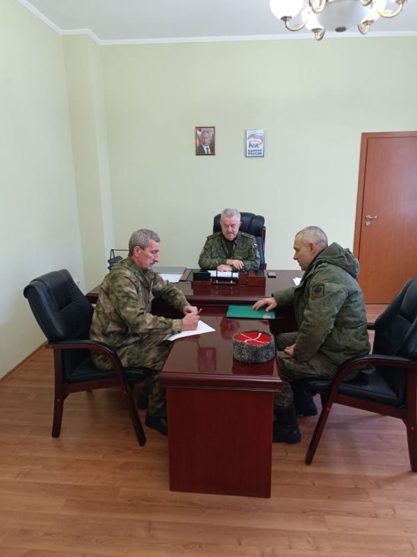 Виктор Водолацкий: В рамках выполнения решений Совета при Президенте по делам казачества провел сегодня встречу с атаманом...