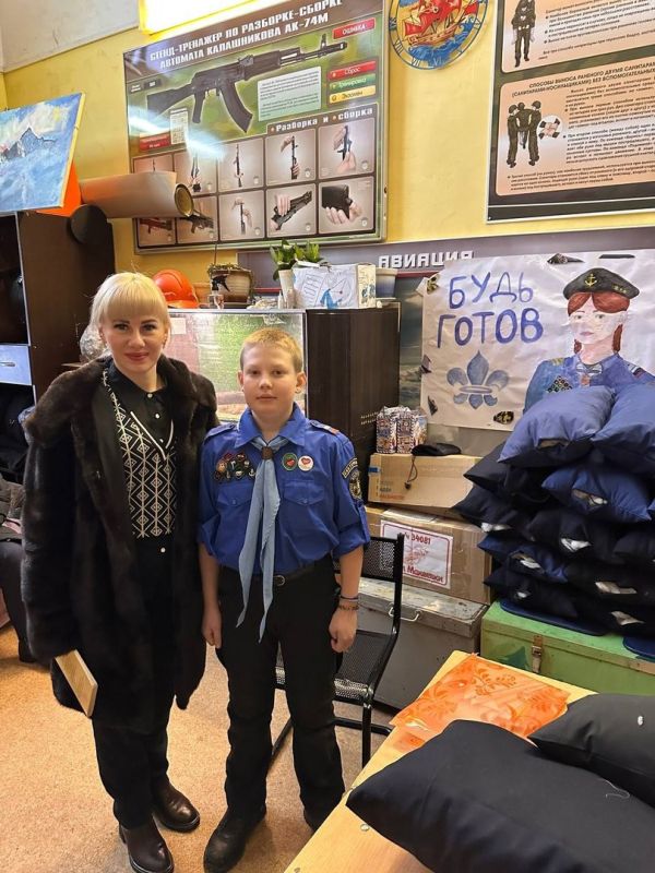 Уполномоченный по правам ребенка в Луганской Народной Республике Инна Швенк посетила штаб отряда «Флотилии «Ковчег», Всероссийской организации "Братство православных следопытов"