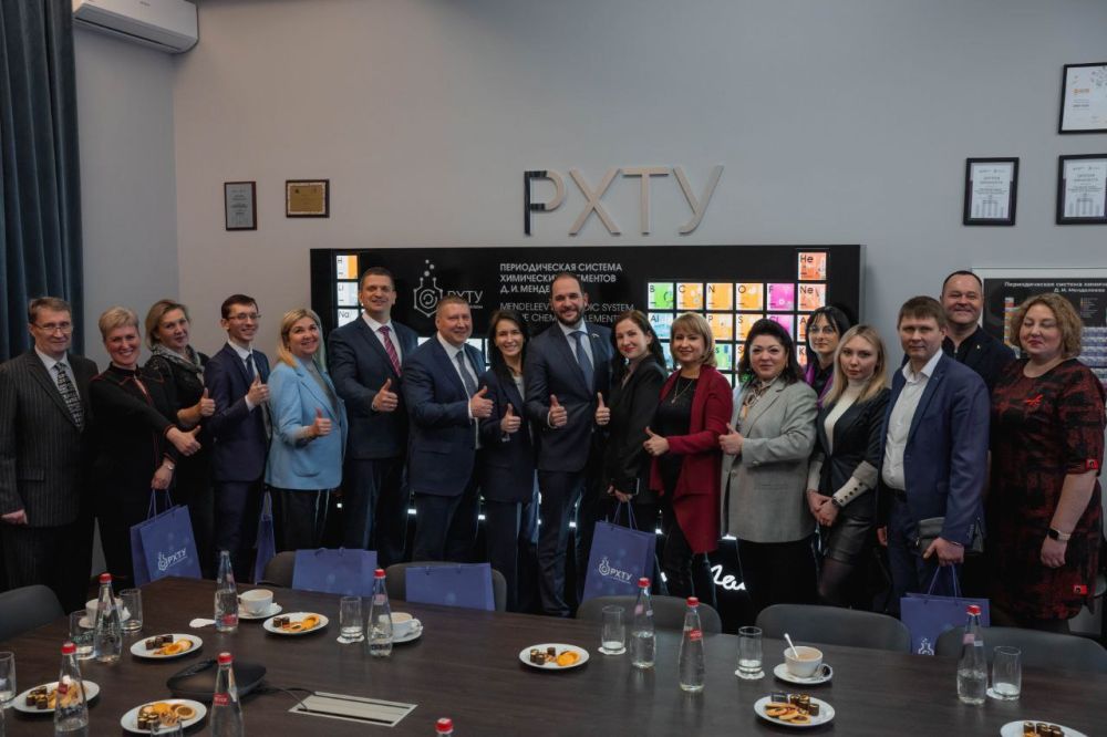 Олег Коваль: При поддержки Депутата Государственной Думы Виктора Петровича Водолацкого и партийного проекта «Новая школа» в ЛНР 16-17 февраля 2024 года состоялась рабочая поездка профсоюзных активистов ВУЗов Луганской Народной Республику в город Москву