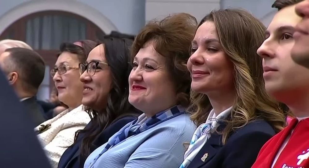 � ��������� 6 ��� �� �������������, ������ � ��������� �������� ��������������� ������������� �������� ����� 1 ���� ������